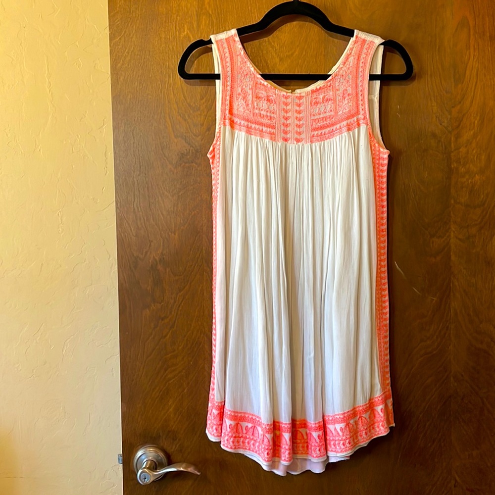 lovemarks linen sleeveless tunic. Size M.